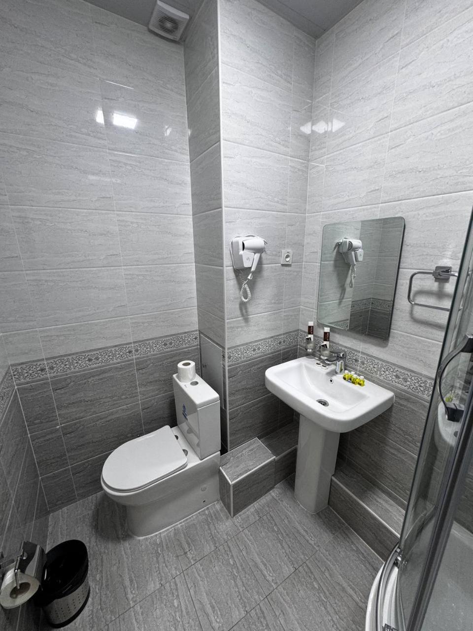 Ark Billur Halal Hotel Tashkent Bagian luar foto