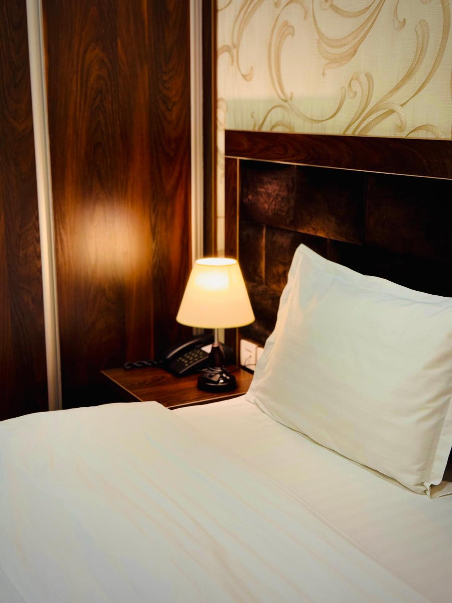 Ark Billur Halal Hotel Tashkent Bagian luar foto
