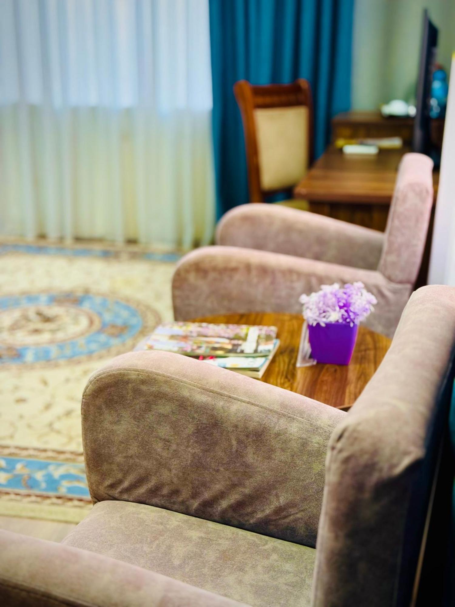 Ark Billur Halal Hotel Tashkent Bagian luar foto